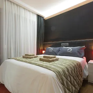 https://the-queen-luxury-apartments-villa-medici.luxembourghotelsguide.com