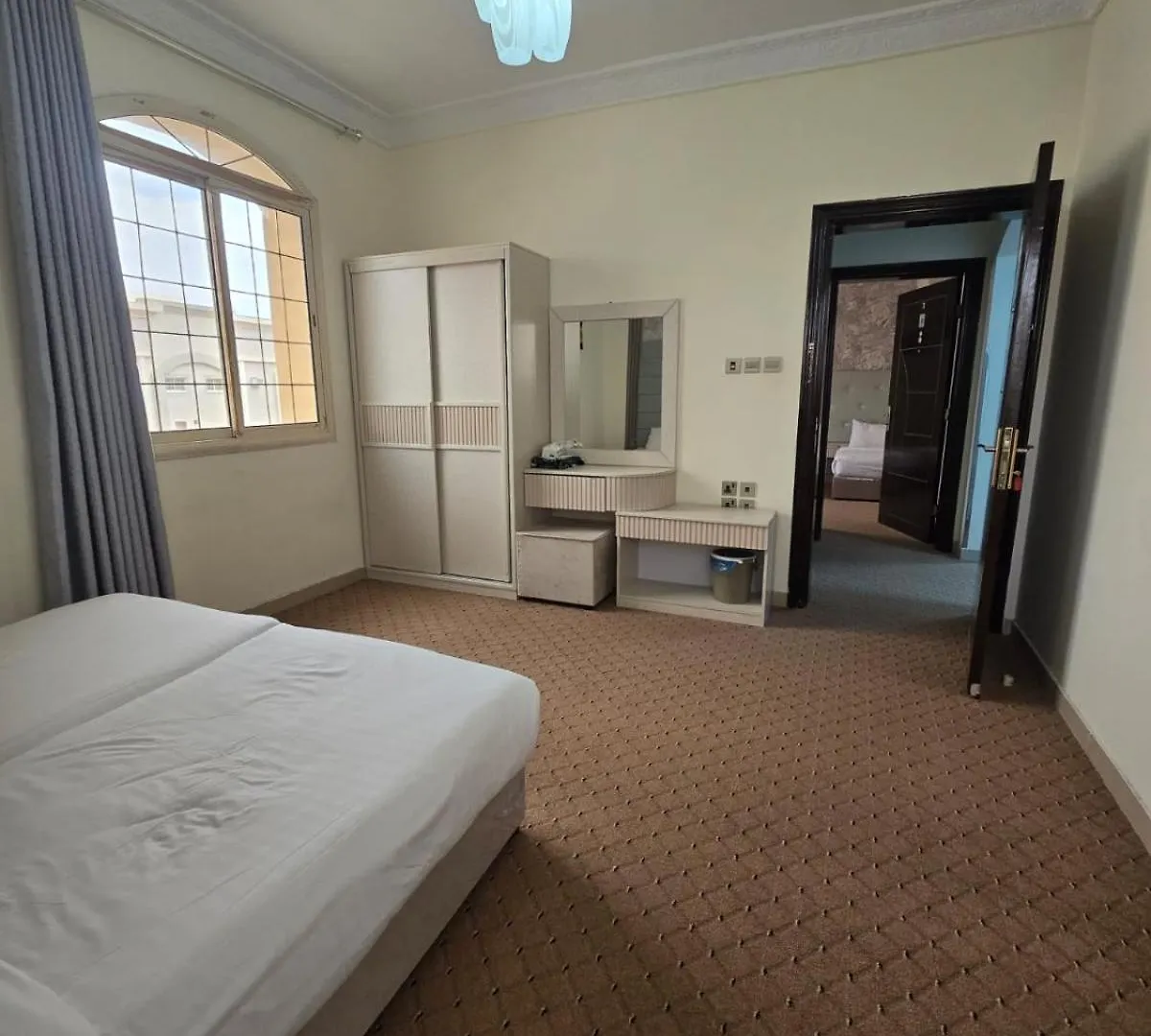 Al Asr Almasi Suite Apartments 메디나